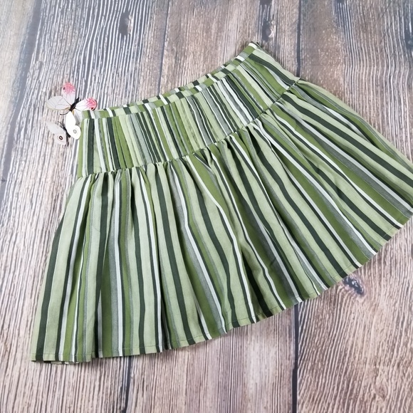 Dresses & Skirts - New womens green pleated skirt